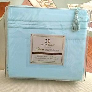 New Queen sheet set